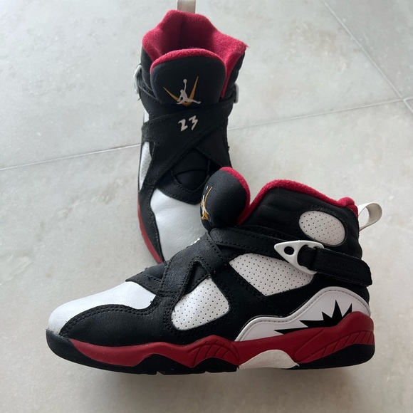 Jordans - gently used - Picture 1 of 6